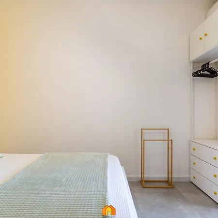 Holiday home Almar House