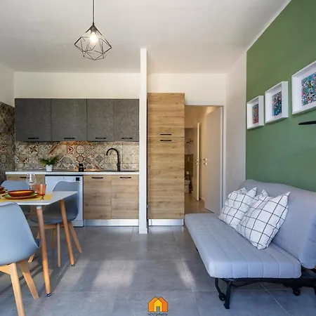 Almar House